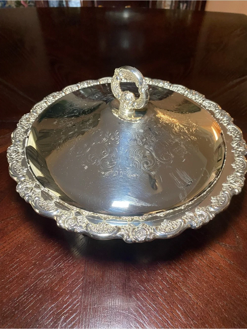 Silver Covered Serving Dish with Decorative Lid and Pyrex dish 12 inches - Picture 14 of 15
